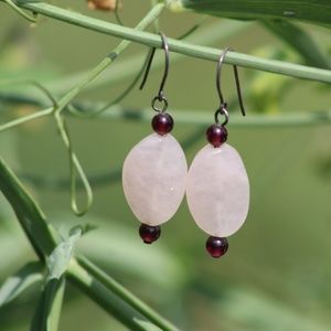 Sweet Vintage Rose Quartz Drop Earrings